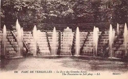 A824 Frankreich Versailles Brunnen im vollen Spiel Vintage Postkarte