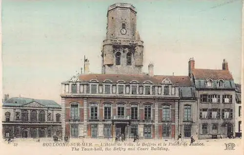 A820 Frankreich Boulogne sur Mer Rathaus und Glockenturm und Gerichtsgebäude Postkarte
