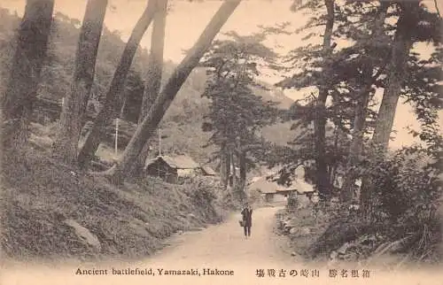 L276 Japan altes Schlachtfeld Yamazaki Hakone Straße Bäume Vintage Postkarte