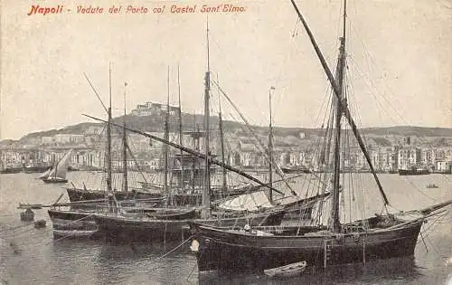 A018 Italien Neapel Napoli Veduta del Porto col Castel Sant'Elmo Boote Postkarte