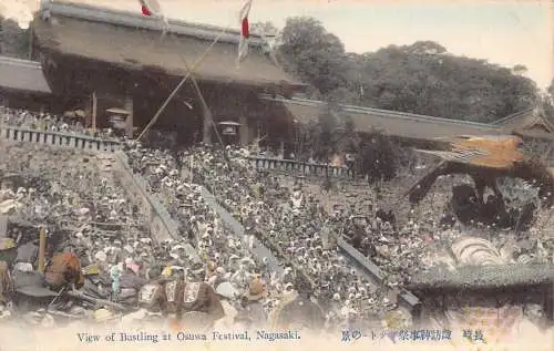 L273 Japan Ansicht des geschäftigen Osuwa Festival Nagasaki Menge Flaggen Postkarte