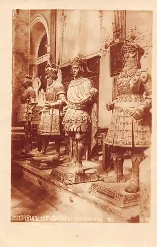 L049 Österreich Innsbruck Hofkirche Statue Gruppe Kirche Innenraum Vintage Postkarte
