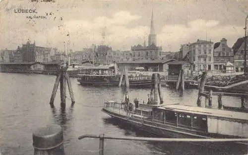 L120 Deutschland 1918 Feldpost Erster Weltkrieg Lübeck am Hafen Hafen Hafen Dampfschiffe Vintage Postkarte