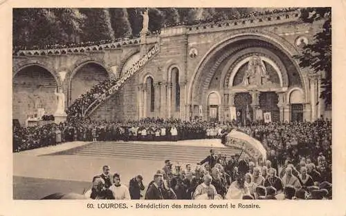 A199 Frankreich Lourdes Gottesdienst Segen Kranke Rosaire Postkarte