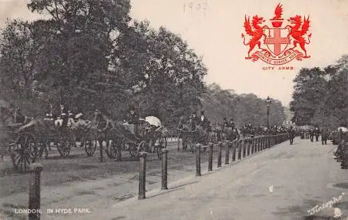 A199 England im Hyde Park London Kutschen Pferde Vintage Postkarte