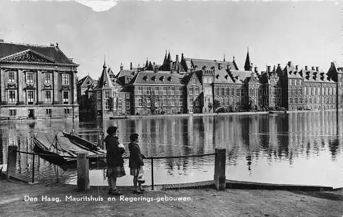 A205 Niederlande 1956 Haag Mauritshuis Regerings gebouwen Kinder Postkarte