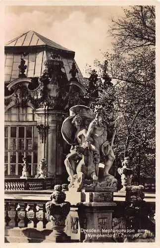 A217 Deutschland Dresden Neptungruppe Nymphenbad i Zwinger Vintage Postkarte