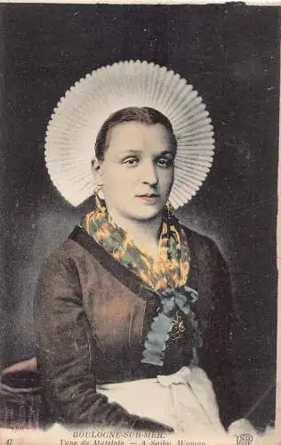 A837 Frankreich Boulogne sur Mer Matrose Frau Ethnische Kultur Postkarte