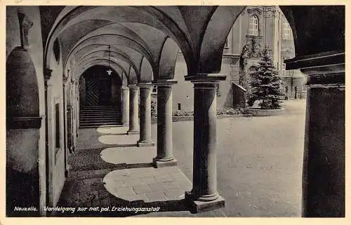 L088 Deutschland Neuzelle Wandelgang Erziehungsanstalt, Portikus Vintage Postkarte