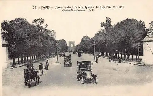 A045 Frankreich Paris Champ Elysees Avenue Chevaux de Marly Autos Kutsche Postkarte