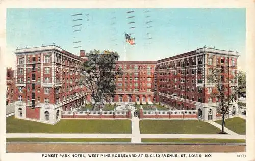 A855 US Forest Park Hotel West Pine Boulevard at Euclid Avenue 1926 Postkarte