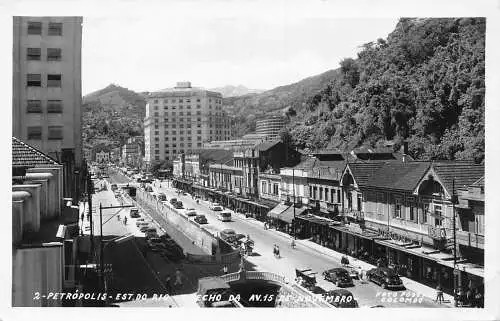 A854 Brasilien Petropolis Avenue 15 de Novembro Autos Geschäfte RPPC Postkarte