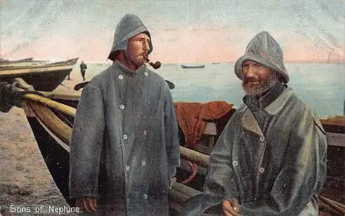 A051 Fischer in der Nähe Fischerboot hält Pfeife Regenmantel Vintage Postkarte
