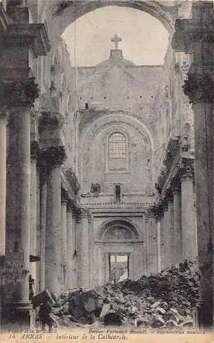C001 Frankreich, Arras-Intereur de la Cathedrale Vintage Postkarte