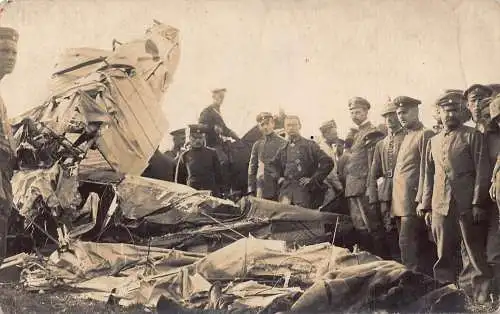 Deutschland Katastrophe WWI Flugzeugabsturz Offiziersgruppe RPPC Hersbruck Studio Postkarte