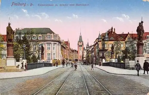 A060 Deutschland 1915 Freiburg i Br Kaiserstraße Brücke Martinstor Postkarte