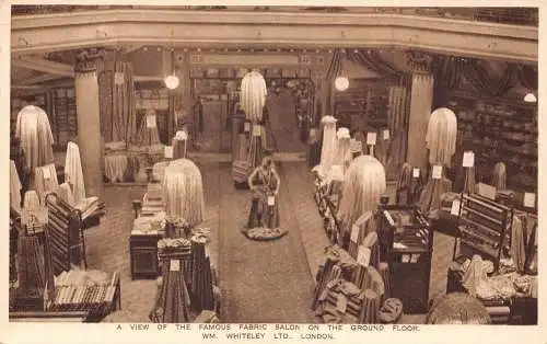 A883 England London Whiteley Ltd berühmter Stoffsalon Erdgeschoss Postkarte