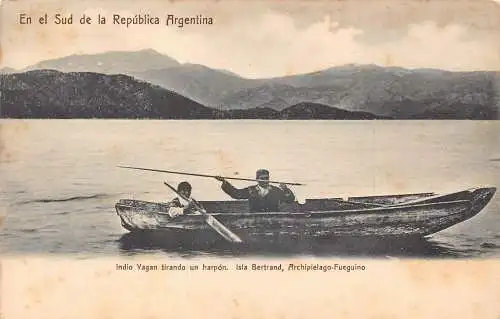 A880 Argentinien Indio Yagan tirando un harpon Isla Bertrand Fischer Postkarte