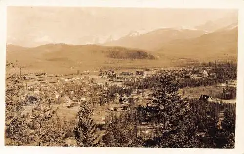 A893 Kanada Dorf Landschaft Berge RPPC Vintage Postkarte