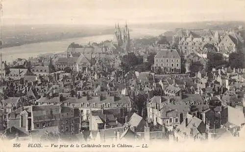 C014 Frankreich, Blois Vue prise de la Cathedrale vers le Chateau Vintage Postkarte