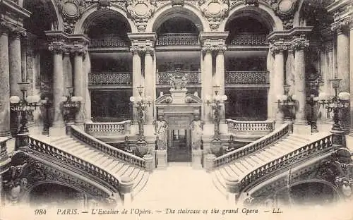 C015 Frankreich, Paris Die Treppe der großen Oper Vintage Postkarte