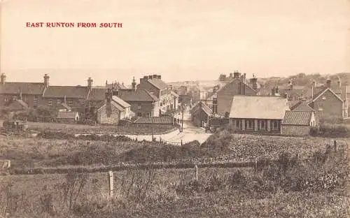 A895 England East Runton from South Vintage Postkarte