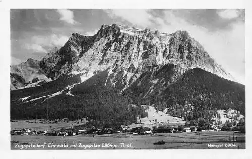 A073 Österreich Zugspitzdorf Ehrwald mit Zugspitze Tirol 2964 m RPPC Postkarte