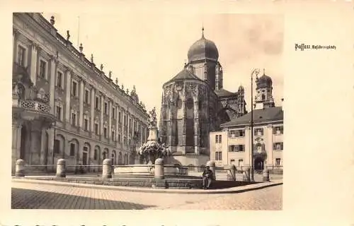 L168 Deutschland Passauer Residenzplatz Vintage Postkarte