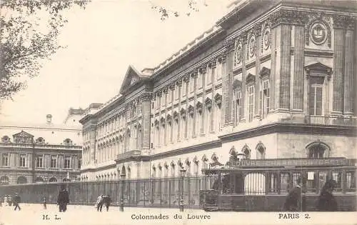 C025 Frankreich, Paris Colonnades du Louvre Vintage Postkarte