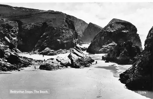 A905 England Bedruthan Steps The Beach RPPC Vintage Postkarte