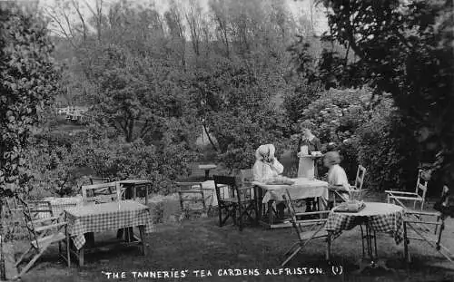 A918 England The Tanneries Tea Gardens Alfriston RPPC Vintage Postkarte