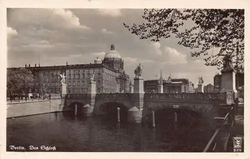 L184 Deutschland Berlin Schlossbrücke Statuen Engel Vintage Postkarte