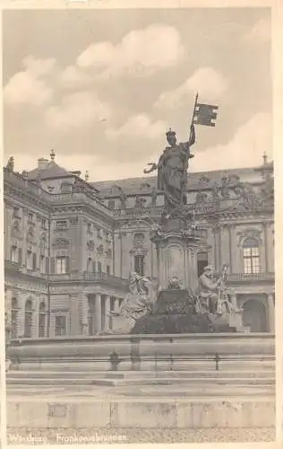 L339 Deutschland Würzburg Frankoniabrunnen Brunnen Vintage Postkarte