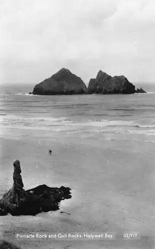 A917 England Pinnacle Rock and Gull Rocks Holywell Bay RPPC Vintage Postkarte