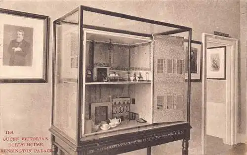 A911 London Kensington Palace 1910 Queen Victoria's Doll's House Postkarte