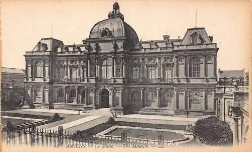 C017 Frankreich, Amiens Das Museum Vintage Postkarte