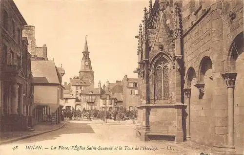 C022 Frankreich, Dinan La Place l'Eglise Saint Sauveur Vintage Postkarte