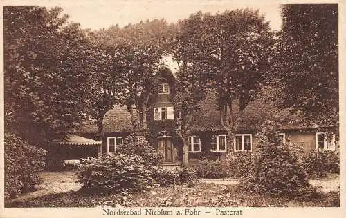 L263 Deutschland Nordseebad Nieblum ein Föhr Pfarrerhaus Vintage Postkarte