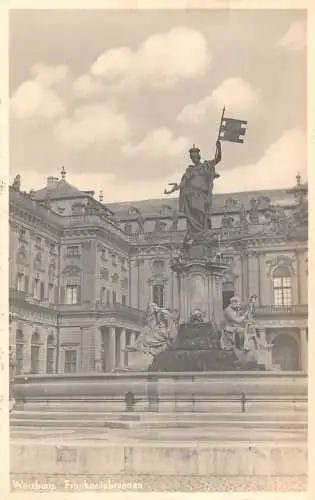 L340 Deutschland Würzburg Frankonia Brunnen Vintage Postkarte