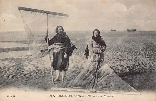 A912 Frankreich Malo les Bains Pecheuses de Crevettes Frauen Fisch Garnelen Postkarte
