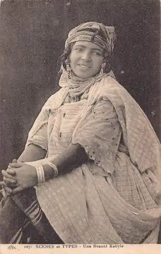 A933 Algerien Szenen et Typen Schöne Kabyle Eingeborene Frau Ethno Volk Postkarte