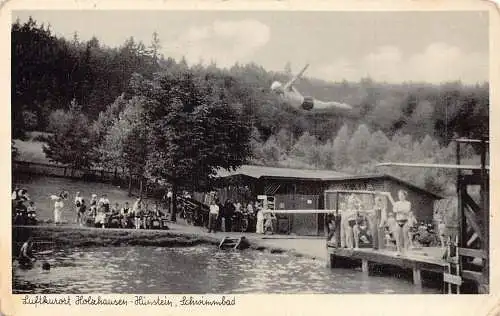 A102 Deutschland Luftkurort Holzhausen Hünenstein Schwimmbad Mann springt Postkarte
