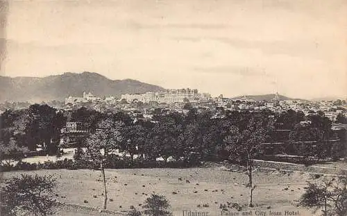 L381 Indien Udaipur Palast und Stadt vom Hotel Panoramablick Vintage Postkarte