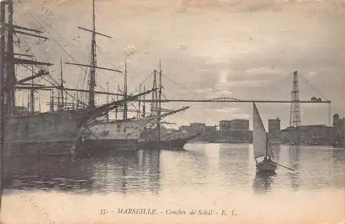 C053 Frankreich Marseille Boote Vintage Postkarte