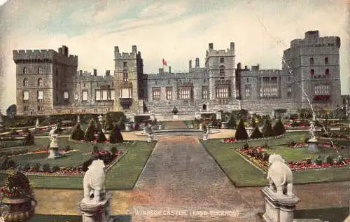 A982 England Windsor Castle East Terrace Vintage Postkarte