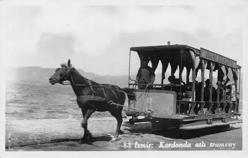A985 Türkei 1939 Izmir Kordonda Pferdebahn Raki Bomonti Schild RPPC Postkarte