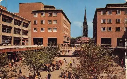 L236 England The Precinct Coventry Vintage Postkarte