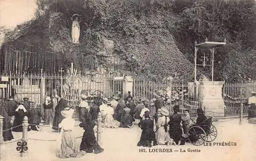 C066 Frankreich Lourdes La Grotte Vintage Postkarte