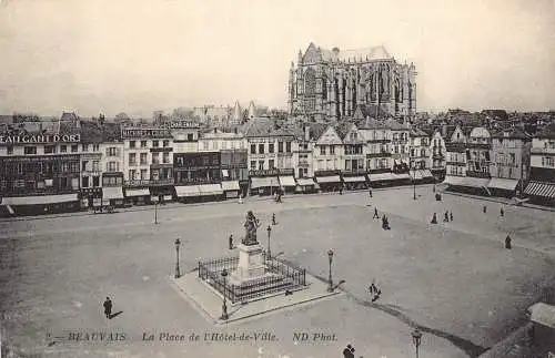 C066 Frankreich Beauvais La Place de l'Hotel de Ville Vintage Postkarte