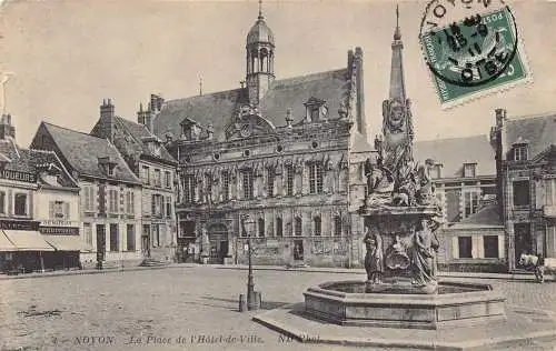 C066 Frankreich Noyon LA Place de l'Hotel de Ville 1911 alte Postkarte